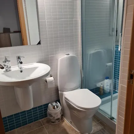 Quarto Com Banheiro Privado Em Apartamento Familiar Alicante