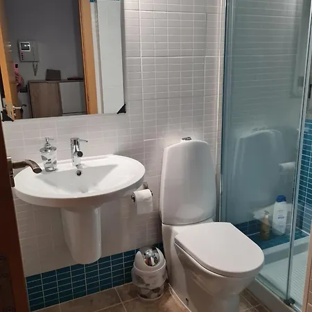 Quarto Com Banheiro Privado Em Apartamento Familiar 홈스테이 알리칸테